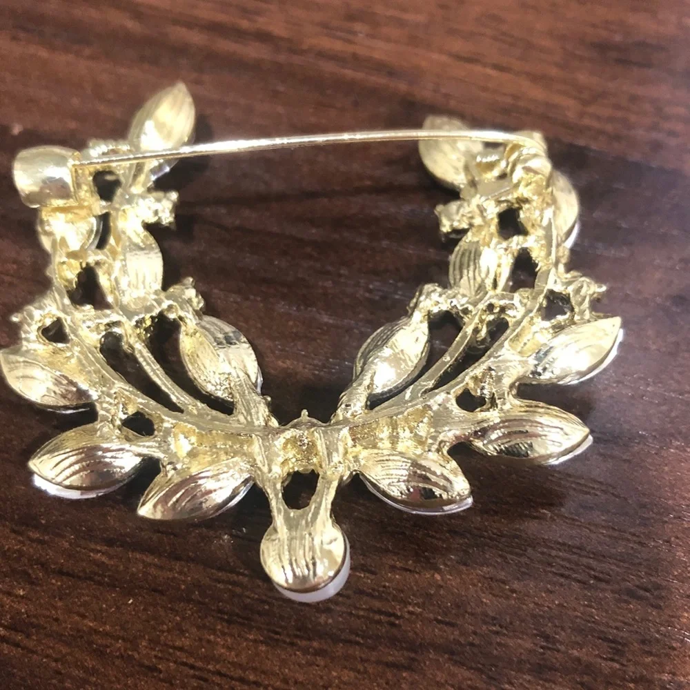 Vintage Brooch Pin Purple Gold